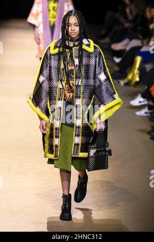 COACH Herbst/Winter 2022-23 Start- und Landebahn während der New York Fashion Week, 2022. Februar - New York, Vereinigte Staaten von Amerika. 14/02/2022 Stockfoto