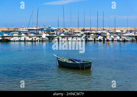 Italien, Apulien, Bari, Santo Spirito, Hafen Stockfoto