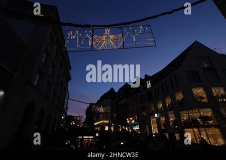 Advent, Weihnachten, Nürnberg, die Fußgängerzone in Nürnberg ist weihnachtlich geschmückt. Franken Bayern, Deutschland Stockfoto