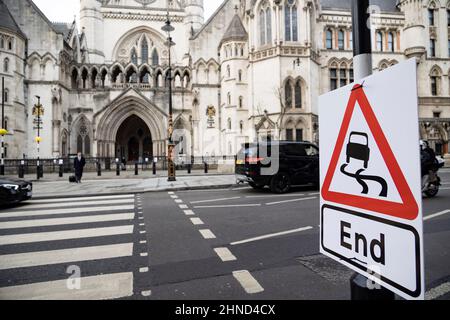 Stock pic: High Court, London, Strand nach Coleen Rooney und Rebekah Vardy Fallbild von Gavin Rodgers/ Pixel8000 Stockfoto