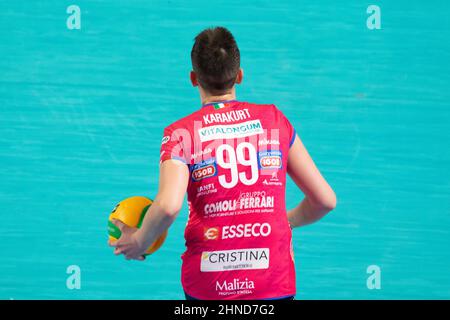 Pala Igor Gorgonzola, Novara, Italien, 15. Februar 2022, Ebrar Karakurt während Igor Gorgonzola Novara gegen Dinamo Moskau - CEV Champions League Women Stockfoto