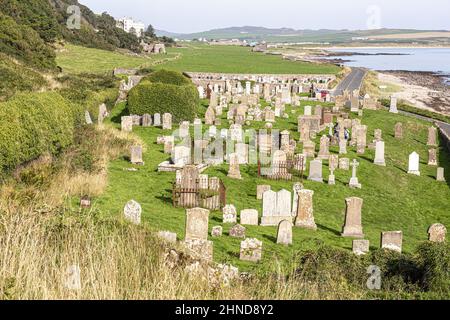 Die dachlose, mit Efeu bedeckte Kapelle von St. Columba auf dem Friedhof Keil in der Nähe von Southend auf der Kintyre Peninsula, Argyll & Bute, Schottland, Großbritannien Stockfoto