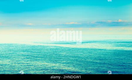 Herrliche Farben des Mittelmeers. Italien. Ligurische Küste des Meeres. Abstrakte Farbe. Stockfoto