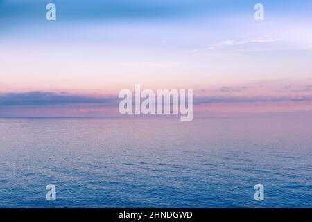 Herrliche Farben des Mittelmeers. Italien. Ligurische Küste des Meeres. Abstrakte Farbe. Stockfoto