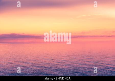 Herrliche Farben des Mittelmeers. Italien. Ligurische Küste des Meeres. Abstrakte Farbe. Stockfoto