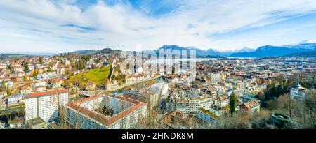 Luftaufnahme der Stadt Luzern. Skyline von Luzern. Schweiz Stockfoto