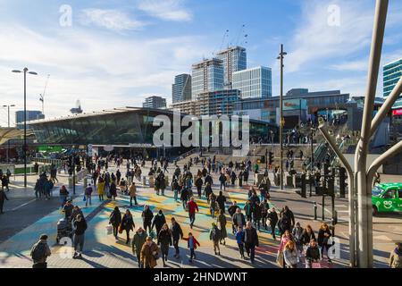 Stratford, Eingang zum Bahnhof Stratford, westfield, london, großbritannien Stockfoto