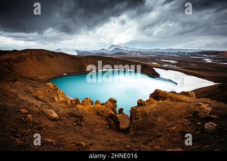 Exotischer Blick auf das geothermische Tal Leirhnjukur. Standort Myvatn Lake, Krafla, Island, Europa. Erstaunliches Bild von Touristenattraktion Stockfoto