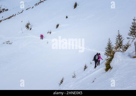 Bucegi Mountains, Rumänien. Wunderschöne Karpaten-Berglandschaft im Winter Stockfoto