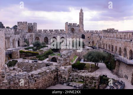 Innenhof der befestigten Turm Davids, auch bekannt als die Jerusalem-Zitadelle auf der alten Stadt von Ost-Jerusalem Israel Stockfoto