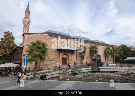 Dzhumaya Moschee auch bekannt als Cuma Camii nad Ruinen des alten Stadions in Plovdiv Stadt, Hauptstadt der Provinz Plovdiv in Süd-Zentral-Bulgarien Stockfoto