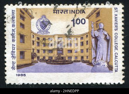 INDIEN - UM 1985: Briefmarke gedruckt von Indien, zeigt St. Xavier’s College, um 1985 Stockfoto