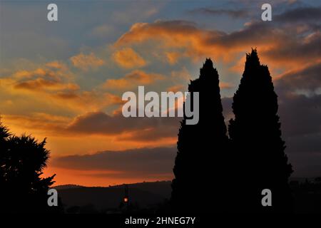 Sonnenuntergang im Winter in Haut de Cages (Cagnes sur Mer, Frankreich) Stockfoto