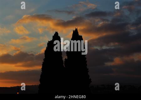 Sonnenuntergang im Winter in Haut de Cages (Cagnes sur Mer, Frankreich) Stockfoto