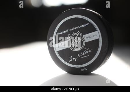 Offizielles Spiel Puck aus NHL, National Hockey League, USA. Stockfoto