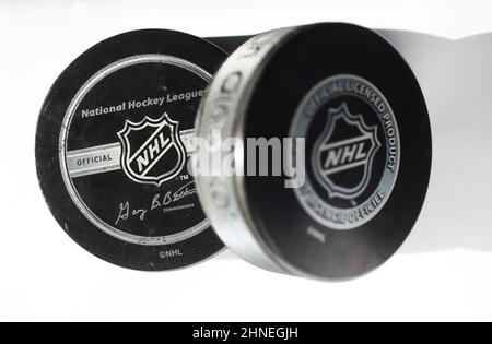 Offizielles Spiel Puck aus NHL, National Hockey League, USA. Stockfoto