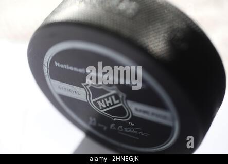 Offizielles Spiel Puck aus NHL, National Hockey League, USA. Stockfoto