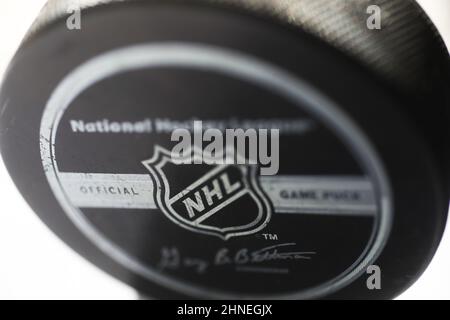 Offizielles Spiel Puck aus NHL, National Hockey League, USA. Stockfoto