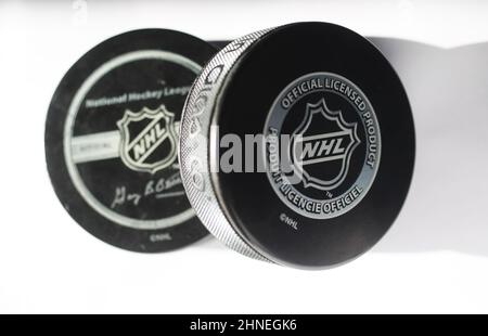 Offizielles Spiel Puck aus NHL, National Hockey League, USA. Stockfoto