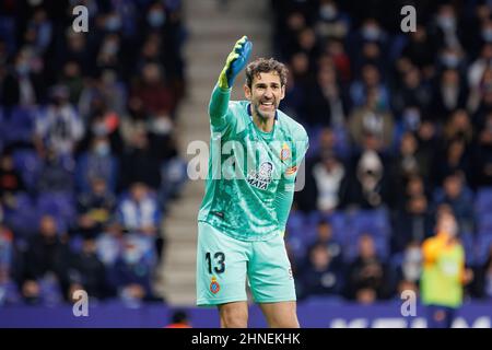 BARCELONA - 13. FEBRUAR: Diego Lopez in Aktion während des La Liga-Spiels zwischen RCD Espanyol und FC Barcelona am 13. Februar 2022 in B im RCDE-Stadion Stockfoto