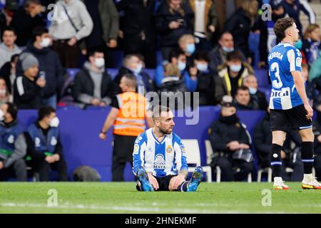 BARCELONA - 13. FEBRUAR: Darder in Aktion während des La Liga-Spiels zwischen RCD Espanyol und FC Barcelona am 13. Februar 2022 in Barcel im RCDE-Stadion Stockfoto