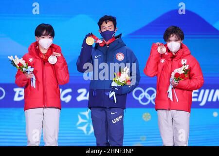 (L-R) Yuma Kagiyama (JPN), Nathan Chen (USA), Shoma Uno (JPN), 10. FEBRUAR 2022 - Eiskunstlauf: Verleihung der Männermedaille während der Peking 2022 Stockfoto