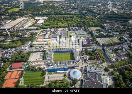 Luftaufnahme, Justizvollzugsanstalt Bochum sowie das Vonovia Ruhrstadion Bundesliga-Stadion des VFL Bochum und der Rundsporthalle im dist Stockfoto