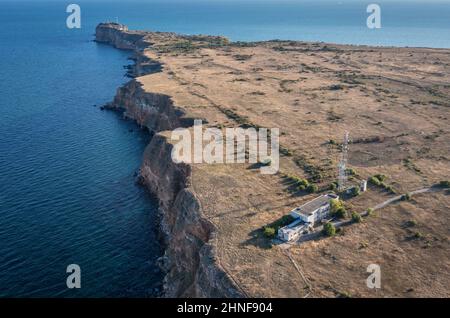 Kaliakra Kap, Blick von Drohne über Bolata Bucht und Strand in der Nähe von Balgarevo Dorf im Kaliakra Naturschutzgebiet, Dobritsch Provinz, nordöstlichen Bulgarien Stockfoto