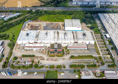 Luftaufnahme, Industriegebiet InlogParc mit Abriss des Logistiklagers Woolworth am A2 in Westerbonen, Bönen, Ruhrgebiet, Nord Stockfoto