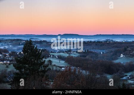 Vue panoramique sur la campagne Limousine au lever de Soleil Stockfoto