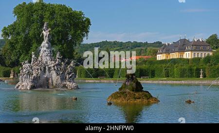 Großer See mit Musenberg, Wasseranlagen, Rokoko-Garten, Schloss, Veitshoechheim, Bayern, Deutschland Stockfoto