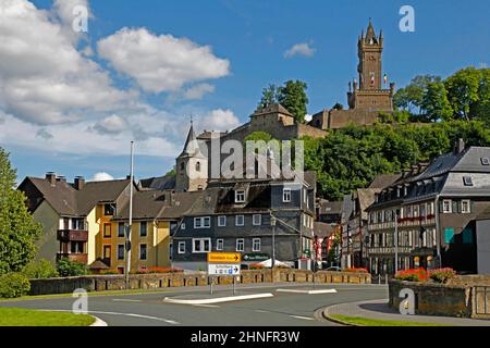 Altstadt, Wahrzeichen der Stadt: Der Wilhelmsturm, erbaut 1872-1875, Dillenburg, Hessen, Deutschland Stockfoto