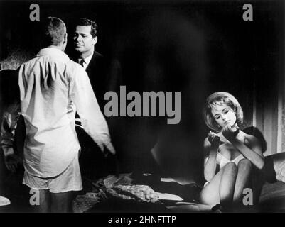 James Coburn, James Garner, Kathy Kersh, am Set des Films, 'The Americanization of Emily', MGM, 1964 Stockfoto