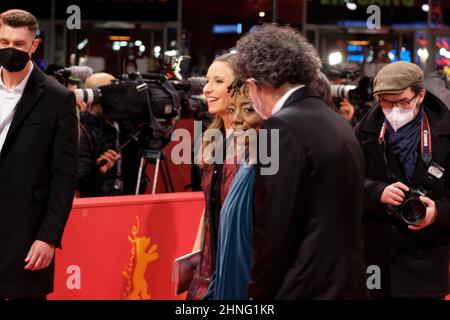 Berlin, Berlin, Deutschland. 16th. Februar 2022. Red Carpet vor der Preisverleihung auf der Berlinale 2022 (Foto: © Beata Siewicz/Pacific Press via ZUMA Press Wire) Stockfoto