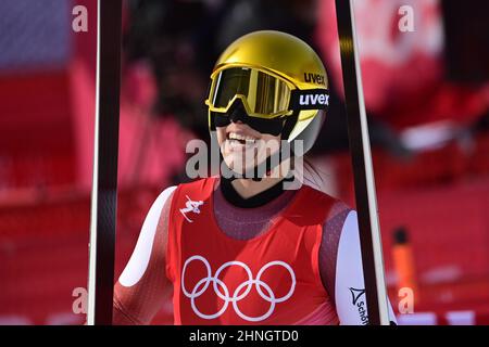 Peking, China. 17th. Februar 2022. Christine Scheyer aus Österreich besucht am 17. Februar 2022 während der Olympischen Winterspiele 2022 die alpine kombinierte Abfahrt der Frauen im Yanqing National Alpine Skiing Center in Peking, China. Kredit: Roman Vondrous/CTK Foto/Alamy Live Nachrichten Stockfoto