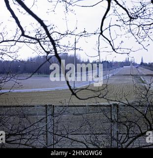 Grenze zwischen Berlin-Zehlendorf und DDR, Ende 1970s, Ecke Ludwigsfelder Straße und Buschgrabenweg, Berlin, Deutschland Stockfoto