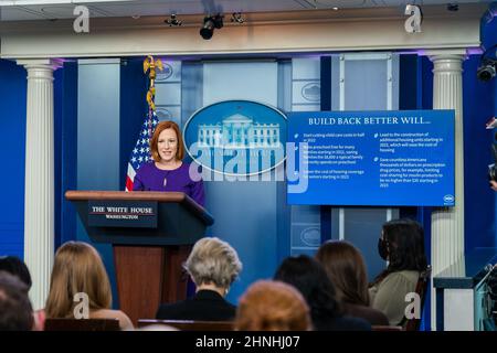 12. November 2021 - Washington, District of Columbia, USA - die Pressesprecherin des Weißen Hauses, Jen Psaki, hält am Freitag, den 12. November 2021, eine Pressekonferenz im James S. Brady Press Briefing Room des Weißen Hauses. (Foto von Cameron Smith) (Kreditbild: © White House/ZUMA Press Wire Service/ZUMAPRESS.com) Stockfoto