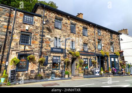 Prince Llewelyn Pub im Dorf Beddgelert in Gwynedd, Snowdonia National Park, Wales, Großbritannien Stockfoto