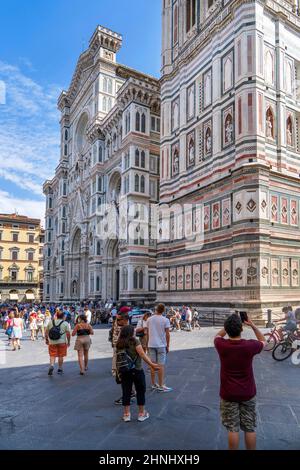 Piazza del Duomo, Blick auf die Kathedrale, Glockenturm von Giotto, Florenz, Toskana, Italien, Europa Stockfoto