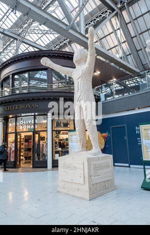 Hope Triptych (COP26 Legacy) Skulptur von Steuart Padwick an der Strathclyde University Glasgow Scotland Stockfoto