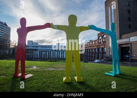 Hope Triptych (COP26 Legacy) Skulptur von Steuart Padwick an der Strathclyde University Glasgow Scotland Stockfoto