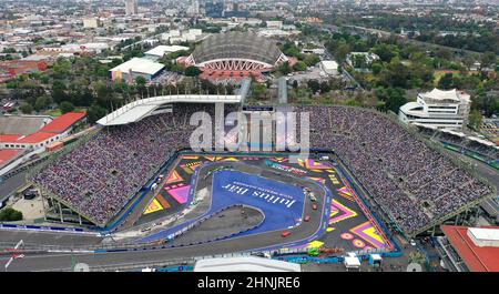 Luftaufnahme der Motorsport-Rennstrecke Autodromo Hermanos Rodriguez in Mexiko-Stadt, Mexiko Stockfoto