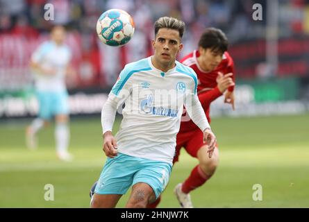 firo: 02/13/2022 Fuvuball, Fußball, 2nd Bundesliga, Saison 2021/2022, F95 Fortuna Dvºsseldorf, Düsseldorf - FC Schalke 04 2:1 Einzelaktion, Martinez Rodrigo Zalazar Stockfoto