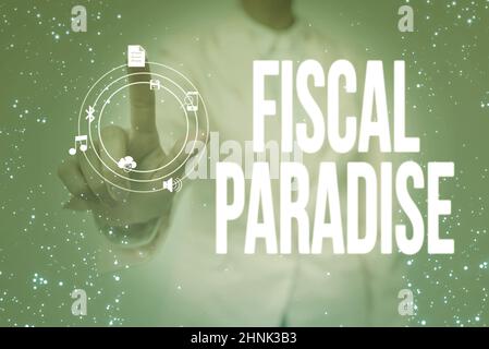 Textunterschrift präsentiert Fiscal Paradise, Wort für Steuer auf Entwicklung Steuersätze für ausländische Investoren Lady in Uniform Holding Tablet in Hand VI Stockfoto