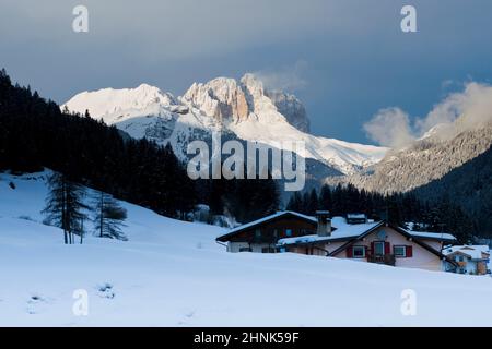 Winterlandschaft in den Dolomiten Stockfoto