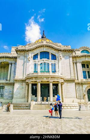 Erstaunlicher Palast der bildenden Künste architektonisches Meisterwerk in Mexiko-Stadt. Stockfoto