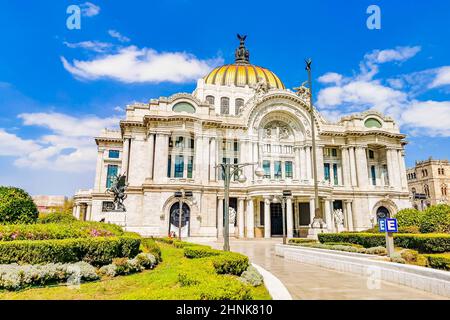 Erstaunlicher Palast der bildenden Künste architektonisches Meisterwerk in Mexiko-Stadt. Stockfoto