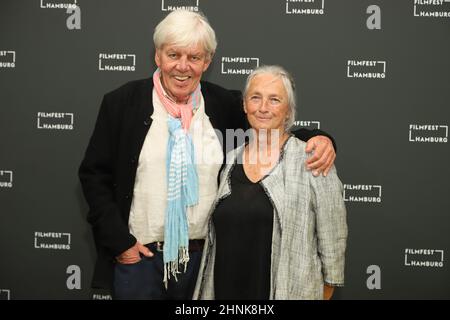 'Die Luft zum Atmen' Peter Striebeck mit Frau Ulla Purr, Filmfest Hamburg, Cinemaxx Dammtor, 03.10.2021, Hamburg Stockfoto