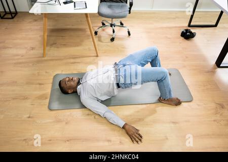 African American Doing Office Übung Training Stockfoto