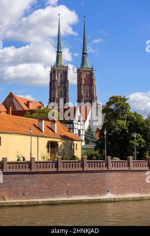 Kathedrale von Breslau (Kathedrale von St. Johannes dem Täufer), gotische Kirche aus dem 13th. Jahrhundert auf der Ostrow Tumski Insel, der Odra, Breslau, Polen. Stockfoto